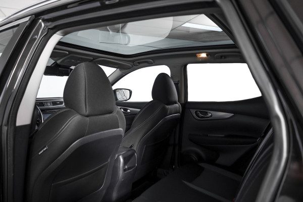 Nissan QASHQAI 1.2 116 PK N-Connecta | Pano | Cruise | 360 Camera | PDC | NAV | ECC | Afn. Trekhaak | LM 18" |
