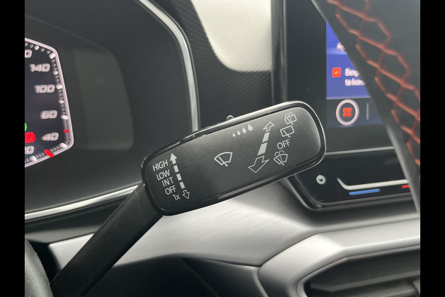 Seat Leon Sportstourer 1.4 TSI eHybrid PHEV FR 204pk | Keurige staat! | Adaptieve Cruise | Stoelverwarming | Elektrische Achterklep | Memory Seats | Virtuel Cockpit
