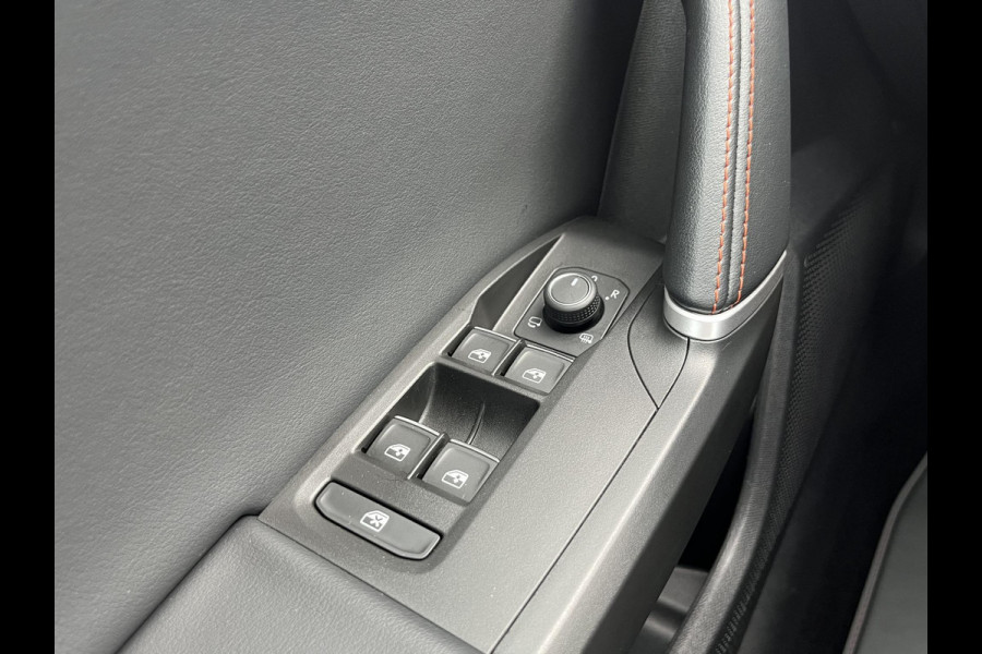Seat Leon Sportstourer 1.4 TSI eHybrid PHEV FR 204pk | Keurige staat! | Adaptieve Cruise | Stoelverwarming | Elektrische Achterklep | Memory Seats | Virtuel Cockpit
