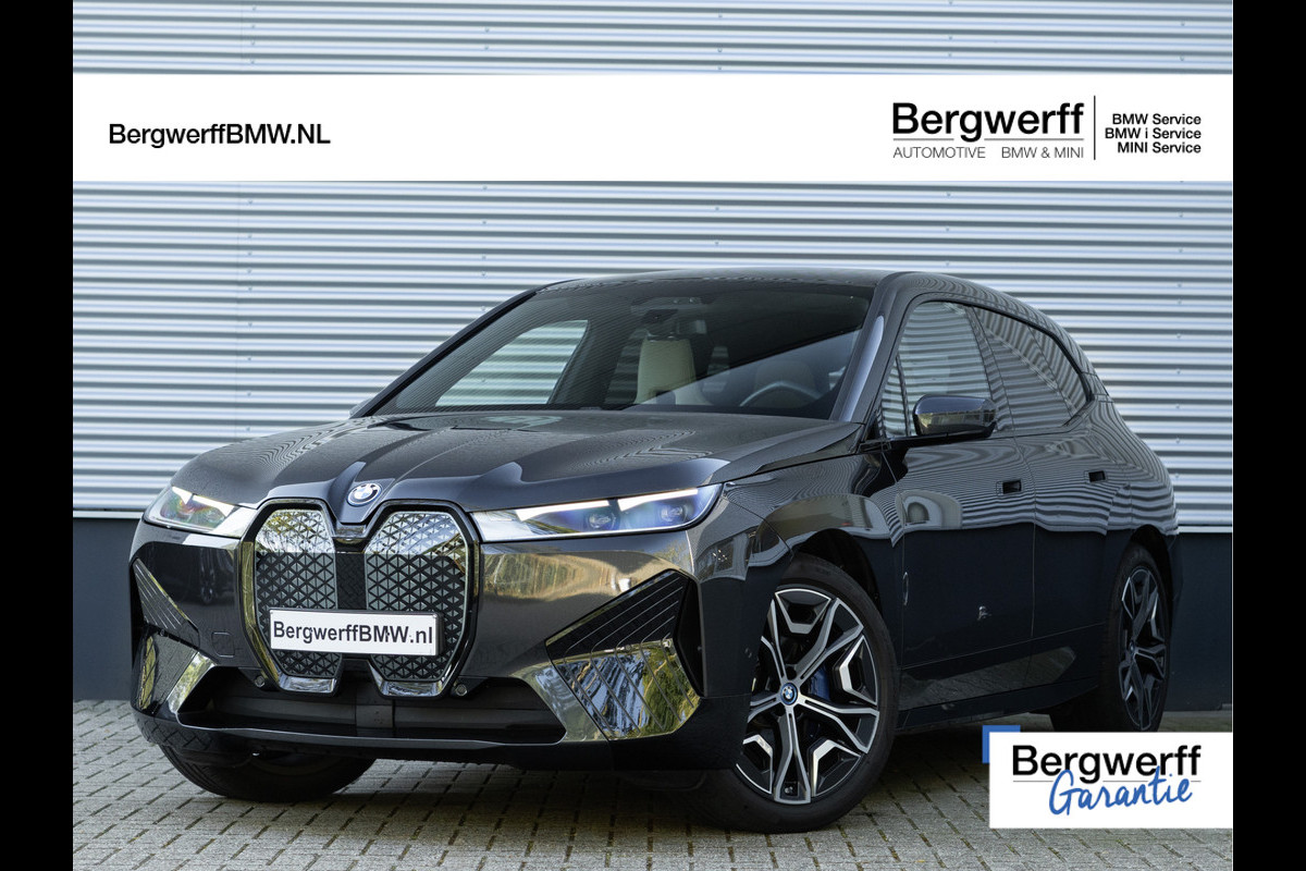 BMW iX xDrive50 - Sportpakket - Pano - Driving Ass Prof - Harman Kardon