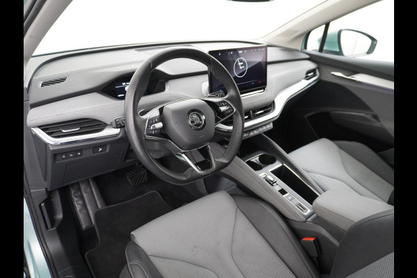 Škoda ENYAQ iV 60 180PK Apple Carplay Android NaviCamera 20" Matrix-Led Pdc-a+v Ecc Lmv Parkeerpakket Stoel+Stuurverwarming Comfortpakket Sport Lichtpakket Dab Keyless advanced Bluetooth Cruise ControlRijstrooksensor Connected services Privacy Glas 1e Eigenaar Nieuwprijs €45.125 Origineel Nederlandse Auto