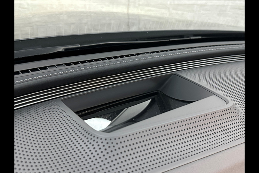 Mercedes-Benz EQC AMG Premium | SOH 99% | 360 Camera | Distronic + | Stoelventilatie | Burmester | 21" | Headup | Keyless-Go | Trekhaak | 2x Memory | Achterbankverwarming | Sfeerverlichting | Carplay | Panodak | Widescreen | 12-2019 | 69dkm! Bovag Garantie |