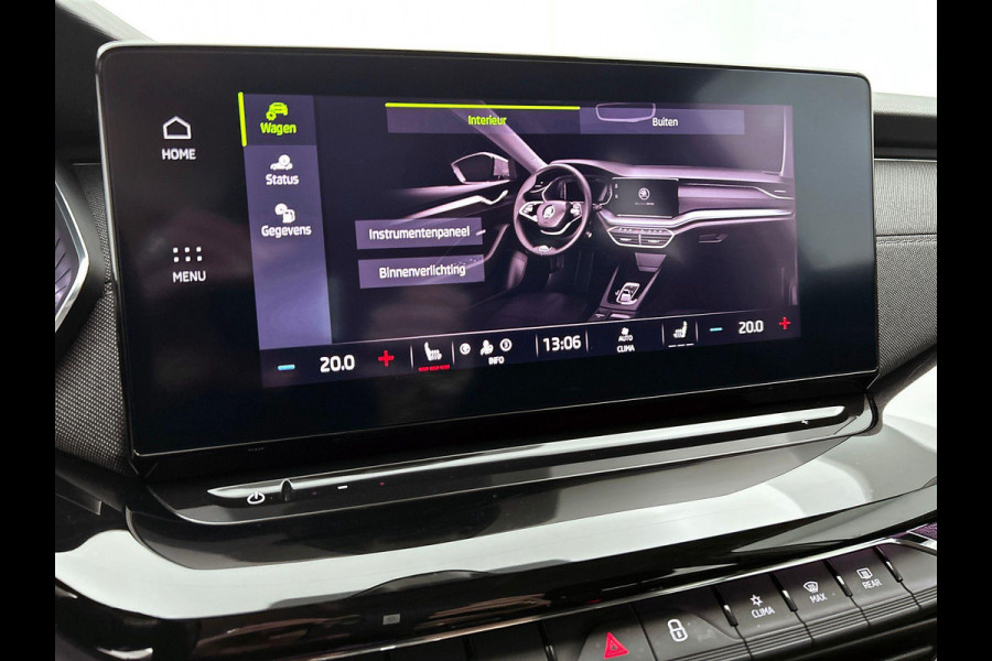 Škoda Octavia Combi 1.5 e-TSI DSG Style Navigatie Climatic Control  Parkeer Sensoren + Camera DAB Cruise control Lichtmetalen Velgen Keyless