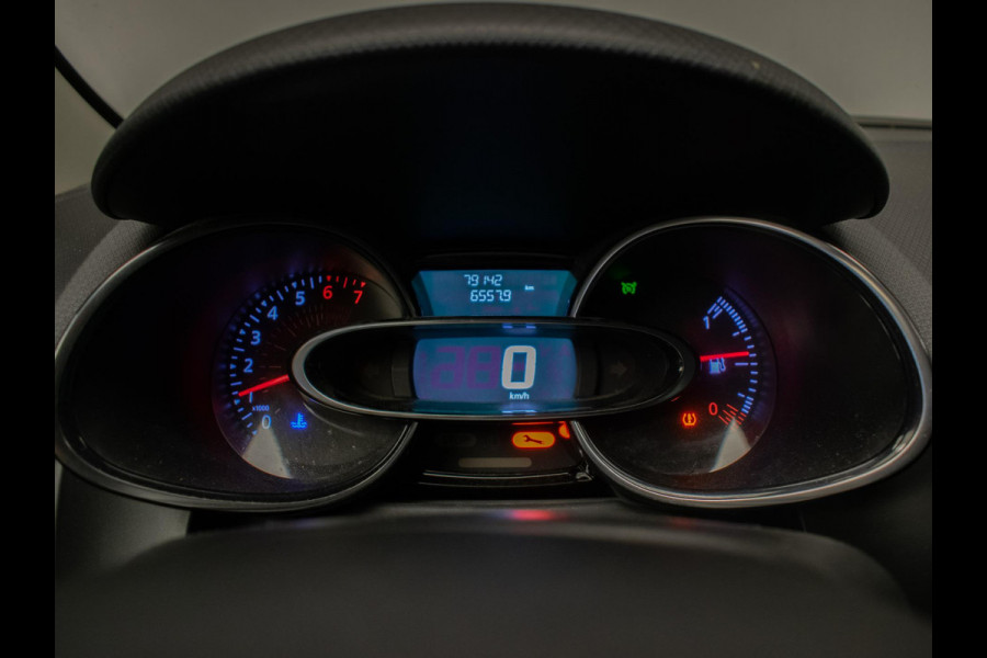 Renault Clio 0.9 TCe Sport (APPLE CARPLAY,NAVI,LED,CRUISE,CLIMATE,LM VELGEN,GETINT,SPORTSTOELEN,PDC,NIEUWE APK,NETTES TAAT)