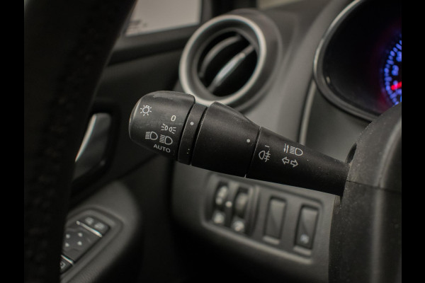 Renault Clio 0.9 TCe Sport (APPLE CARPLAY,NAVI,LED,CRUISE,CLIMATE,LM VELGEN,GETINT,SPORTSTOELEN,PDC,NIEUWE APK,NETTES TAAT)