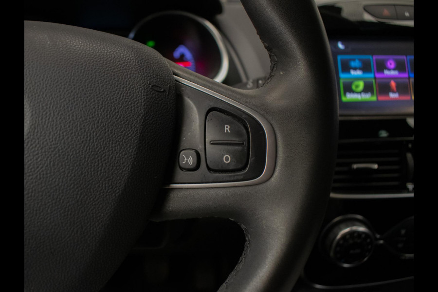 Renault Clio 0.9 TCe Sport (APPLE CARPLAY,NAVI,LED,CRUISE,CLIMATE,LM VELGEN,GETINT,SPORTSTOELEN,PDC,NIEUWE APK,NETTES TAAT)