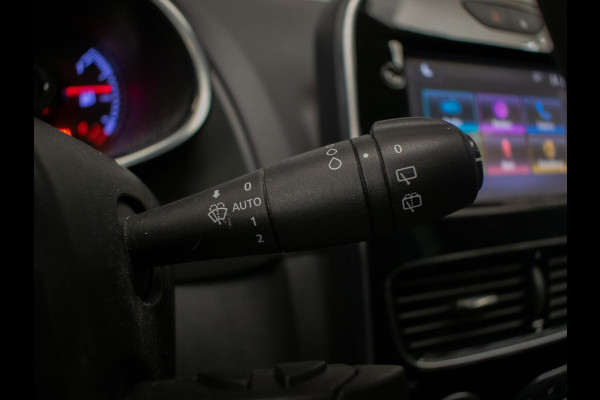 Renault Clio 0.9 TCe Sport (APPLE CARPLAY,NAVI,LED,CRUISE,CLIMATE,LM VELGEN,GETINT,SPORTSTOELEN,PDC,NIEUWE APK,NETTES TAAT)