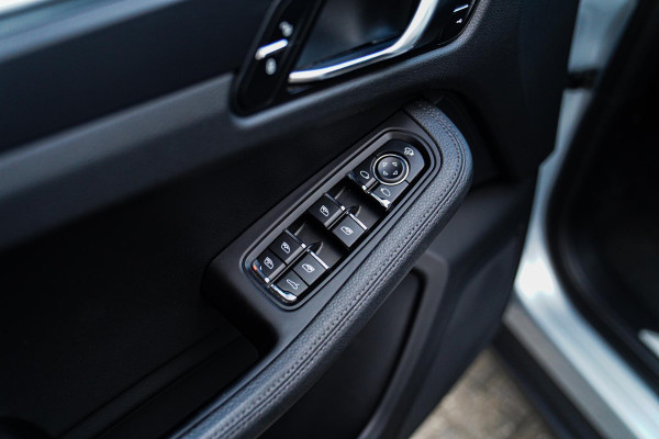 Porsche Macan 2.0 | Panorama | Facelift | LED | 21 inch | 100% Onderhouden | Luxe Leder | Bluetooth Audio | NAP | Stoelverwarming