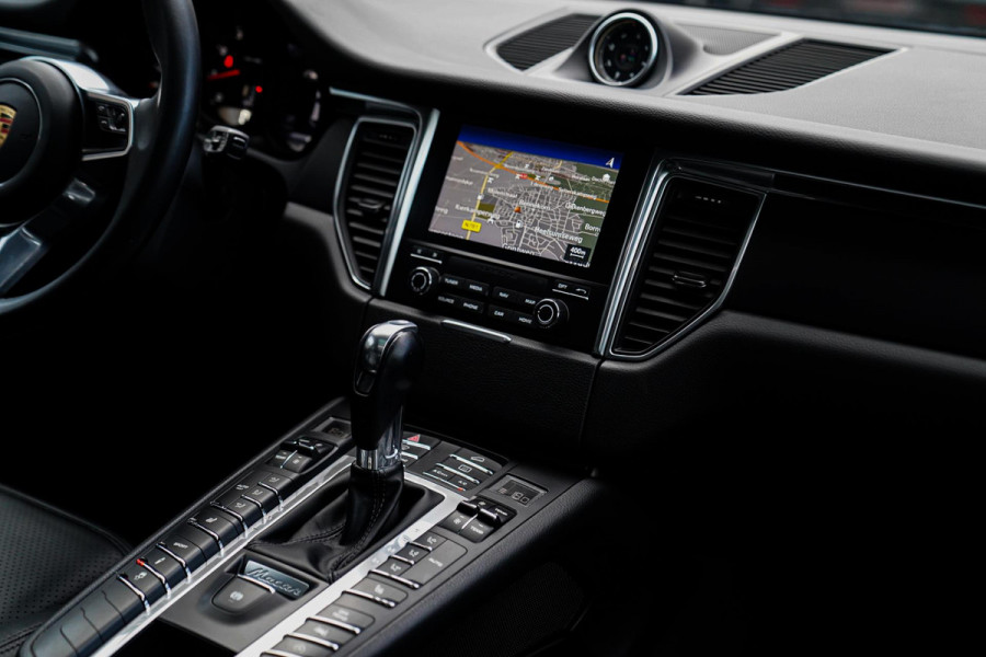Porsche Macan 2.0 | Panorama | Facelift | LED | 21 inch | 100% Onderhouden | Luxe Leder | Bluetooth Audio | NAP | Stoelverwarming