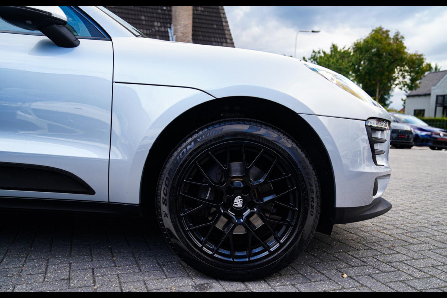 Porsche Macan 2.0 | Panorama | Facelift | LED | 21 inch | 100% Onderhouden | Luxe Leder | Bluetooth Audio | NAP | Stoelverwarming