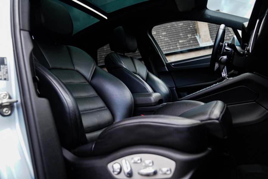 Porsche Macan 2.0 | Panorama | Facelift | LED | 21 inch | 100% Onderhouden | Luxe Leder | Bluetooth Audio | NAP | Stoelverwarming