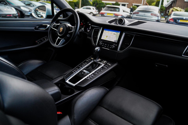 Porsche Macan 2.0 | Panorama | Facelift | LED | 21 inch | 100% Onderhouden | Luxe Leder | Bluetooth Audio | NAP | Stoelverwarming