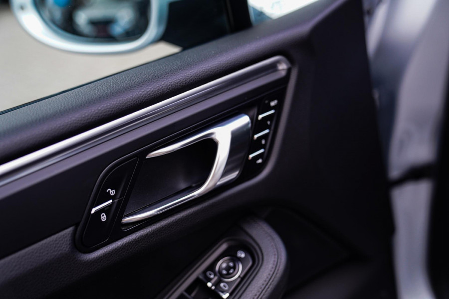 Porsche Macan 2.0 | Panorama | Facelift | LED | 21 inch | 100% Onderhouden | Luxe Leder | Bluetooth Audio | NAP | Stoelverwarming