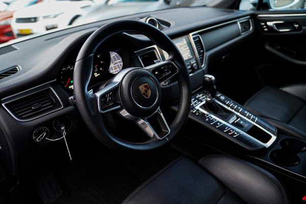 Porsche Macan 2.0 | Panorama | Facelift | LED | 21 inch | 100% Onderhouden | Luxe Leder | Bluetooth Audio | NAP | Stoelverwarming