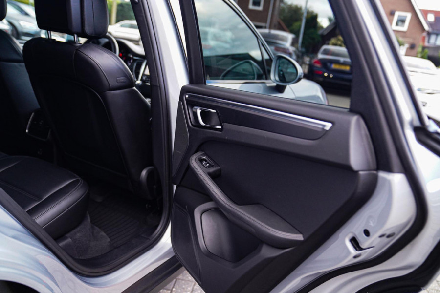 Porsche Macan 2.0 | Panorama | Facelift | LED | 21 inch | 100% Onderhouden | Luxe Leder | Bluetooth Audio | NAP | Stoelverwarming