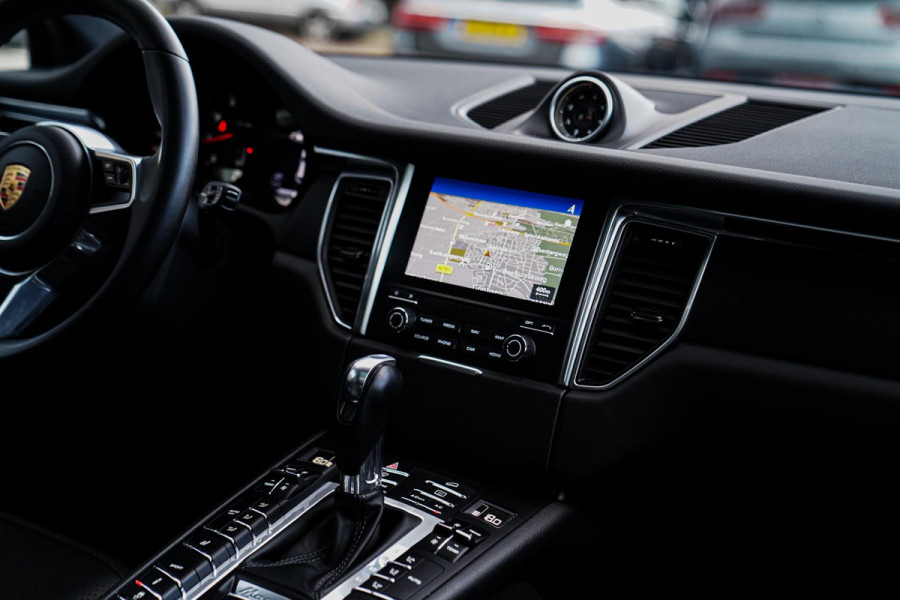 Porsche Macan 2.0 | Panorama | Facelift | LED | 21 inch | 100% Onderhouden | Luxe Leder | Bluetooth Audio | NAP | Stoelverwarming