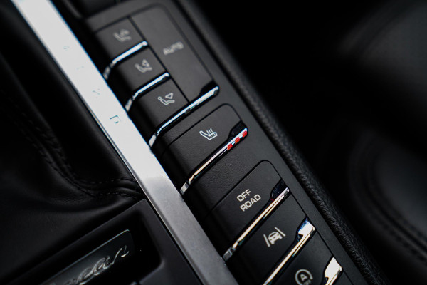 Porsche Macan 2.0 | Panorama | Facelift | LED | 21 inch | 100% Onderhouden | Luxe Leder | Bluetooth Audio | NAP | Stoelverwarming