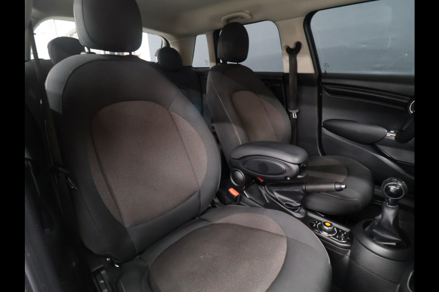 MINI Mini 1.5 One Business Edition 5DRS [NAVIGATIE, PDC ACHTER, APPLE CARPLAY, CRUISE CONTROL, TELEFOON, AIRCO, NIEUWSTAAT]