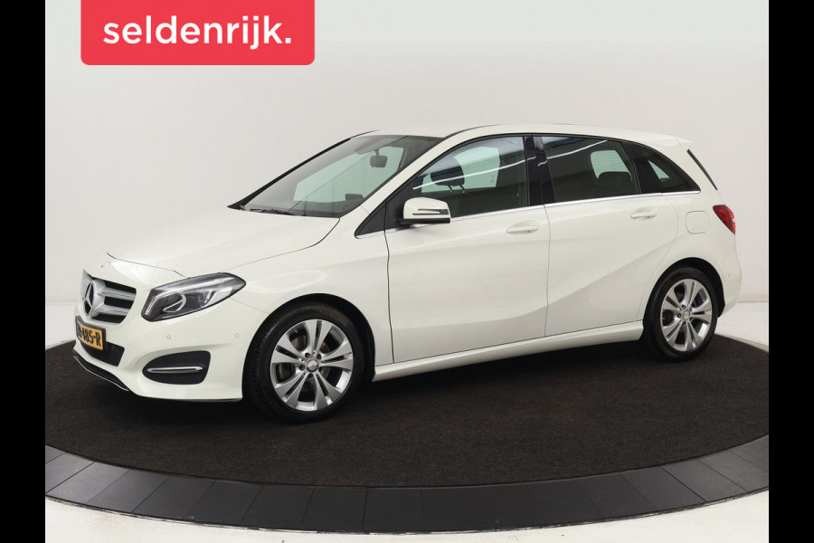 Mercedes-Benz B-Klasse 180 Ambition | Trekhaak | Half leder | Navigatie | Park Assist | Full LED | Bluetooth | Cruise control | Airco | 17'' lichtmetalen velgen