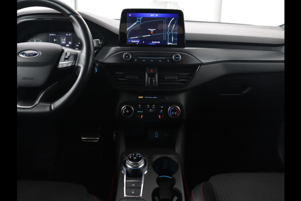 Ford Focus 1.5 EcoBoost ST Line | Stoelverwarming | Half leder | Camera | B&O Sound | Carplay | Park Assist | Navigatie | Dodehoek detectie | Cruise control | Navigatie