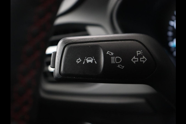 Ford Focus 1.5 EcoBoost ST Line | Stoelverwarming | Half leder | Camera | B&O Sound | Carplay | Park Assist | Navigatie | Dodehoek detectie | Cruise control | Navigatie