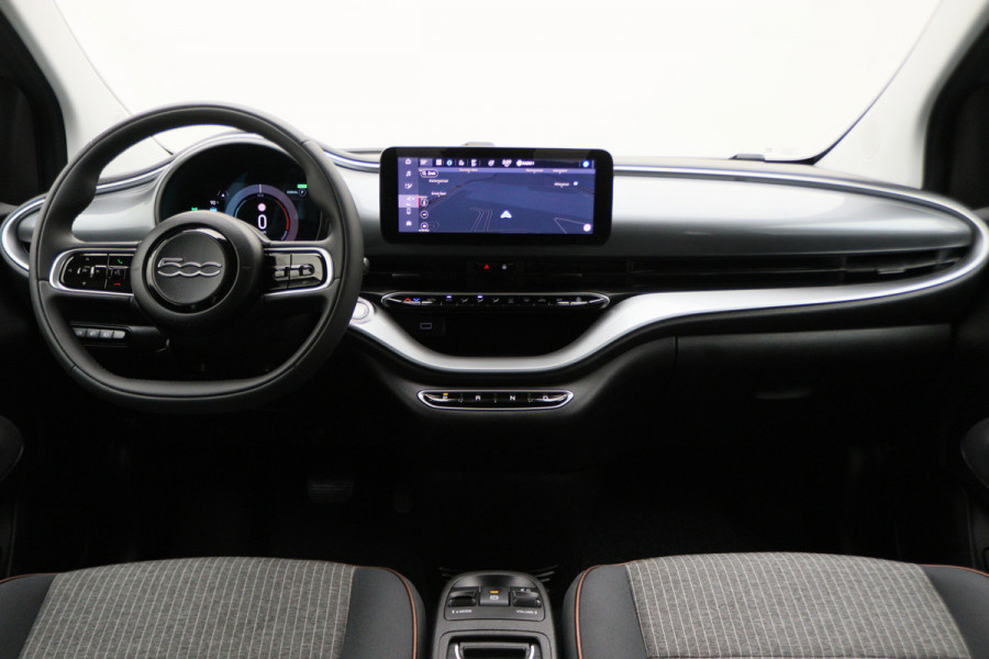 Fiat 500 Icon 42 kWh Virtual Cockpit, Camera, Rijstrooksensor, Cruise, Apple Carplay, DAB, 16''