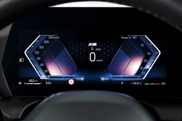 BMW 1-serie 120 M Sport - Automaat | Dig. Cockpit | Adapt. Cruise | Harman/Kardon | Stoelverw. | PDC | Camera | NAV + App. Connect | ECC | DAB | LM 18" | 9351
