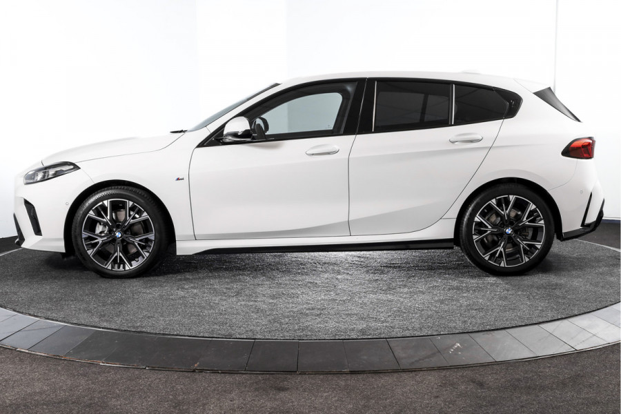 BMW 1-serie 120 M Sport - Automaat | Dig. Cockpit | Adapt. Cruise | Harman/Kardon | Stoelverw. | PDC | Camera | NAV + App. Connect | ECC | DAB | LM 18" | 9351