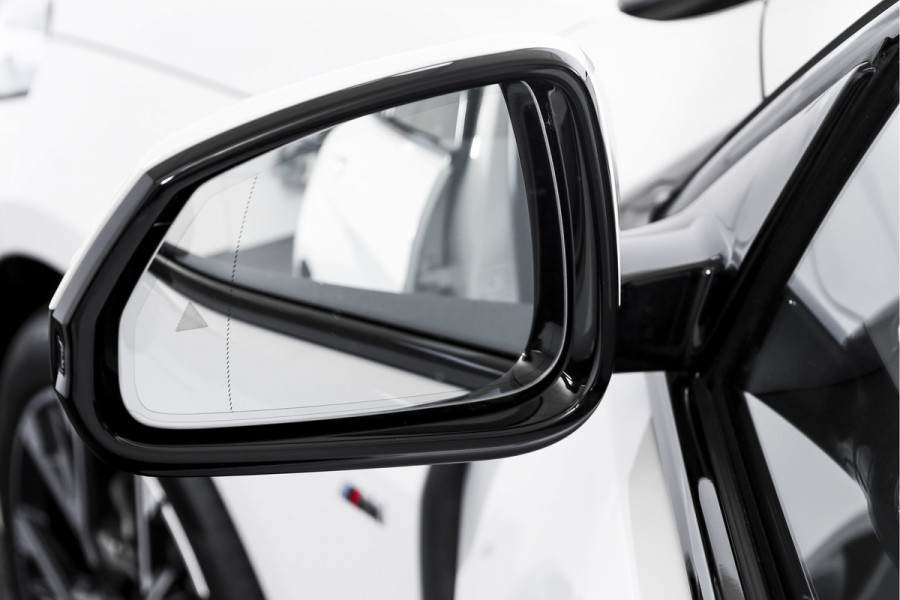 BMW 1-serie 120 M Sport - Automaat | Dig. Cockpit | Adapt. Cruise | Harman/Kardon | Stoelverw. | PDC | Camera | NAV + App. Connect | ECC | DAB | LM 18" | 9351