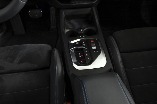 BMW 1-serie 120 M Sport - Automaat | Dig. Cockpit | Adapt. Cruise | Harman/Kardon | Stoelverw. | PDC | Camera | NAV + App. Connect | ECC | DAB | LM 18" | 9351