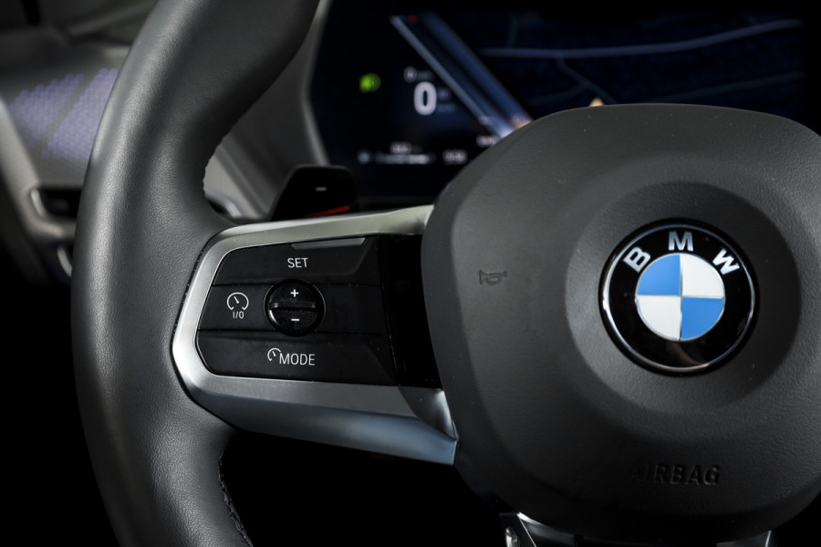 BMW 1-serie 120 M Sport - Automaat | Dig. Cockpit | Adapt. Cruise | Harman/Kardon | Stoelverw. | PDC | Camera | NAV + App. Connect | ECC | DAB | LM 18" | 9351