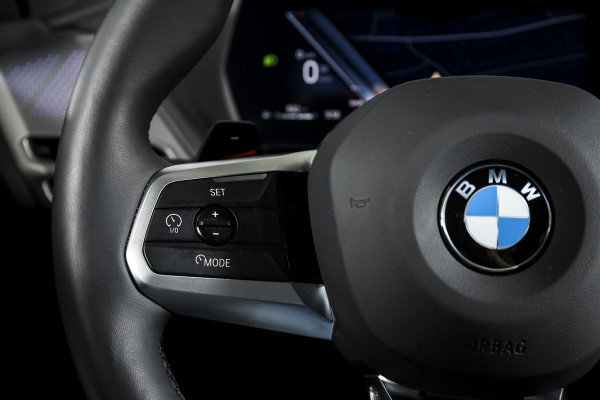 BMW 1-serie 120 M Sport - Automaat | Dig. Cockpit | Adapt. Cruise | Harman/Kardon | Stoelverw. | PDC | Camera | NAV + App. Connect | ECC | DAB | LM 18" | 9351