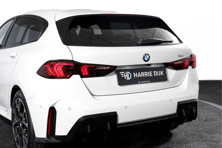 BMW 1-serie 120 M Sport - Automaat | Dig. Cockpit | Adapt. Cruise | Harman/Kardon | Stoelverw. | PDC | Camera | NAV + App. Connect | ECC | DAB | LM 18" | 9351