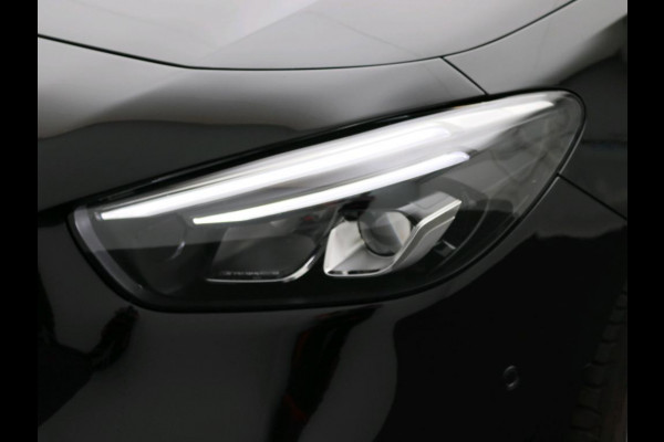 Mercedes-Benz B-Klasse 160 AMG Handgeschakeld AMG Line | Night Pakket | Spiegel Pakket | Easy-Pack Achterklep | Achteruitrijcamera. Inclusief 24 maanden Mercedes-Benz Certified garantie voor Europa.