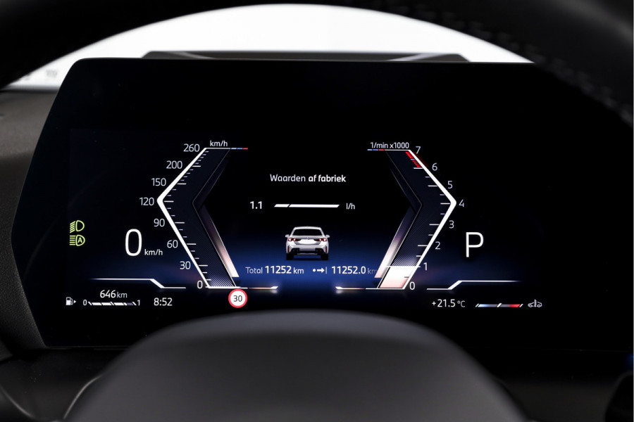 BMW 1-serie 120 M Sport - Automaat | Innovation Pack | Premium Pack | S/K-Panodak | Dig. Cockpit | Adapt. Cruise | Stoel+-Stuurverw. | 360 Camera | NAV + App. Connect | Harman\Kardon | Head-Up | LM 19" | Afn. trekhaak | 1481