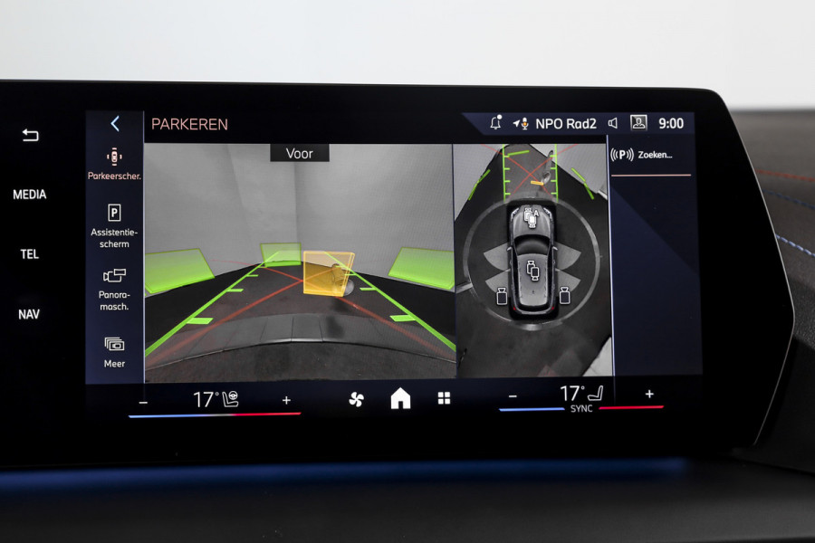 BMW 1-serie 120 M Sport - Automaat | Innovation Pack | Premium Pack | S/K-Panodak | Dig. Cockpit | Adapt. Cruise | Stoel+-Stuurverw. | 360 Camera | NAV + App. Connect | Harman\Kardon | Head-Up | LM 19" | Afn. trekhaak | 1481
