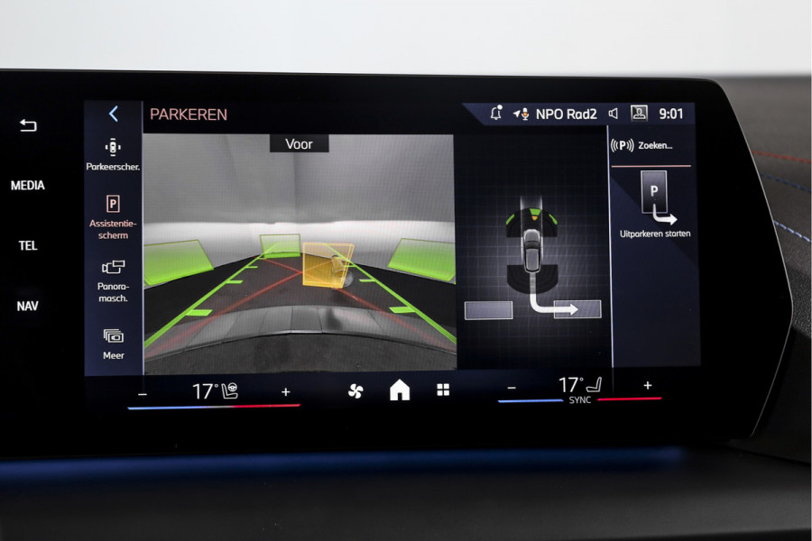 BMW 1-serie 120 M Sport - Automaat | Innovation Pack | Premium Pack | S/K-Panodak | Dig. Cockpit | Adapt. Cruise | Stoel+-Stuurverw. | 360 Camera | NAV + App. Connect | Harman\Kardon | Head-Up | LM 19" | Afn. trekhaak | 1481