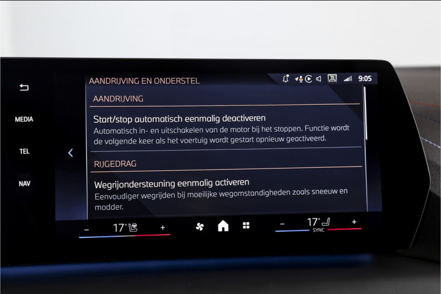 BMW 1-serie 120 M Sport - Automaat | Innovation Pack | Premium Pack | S/K-Panodak | Dig. Cockpit | Adapt. Cruise | Stoel+-Stuurverw. | 360 Camera | NAV + App. Connect | Harman\Kardon | Head-Up | LM 19" | Afn. trekhaak | 1481