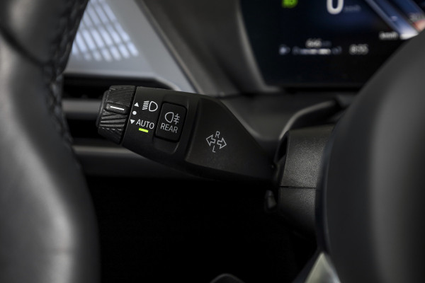 BMW 1-serie 120 M Sport - Automaat | Innovation Pack | Premium Pack | S/K-Panodak | Dig. Cockpit | Adapt. Cruise | Stoel+-Stuurverw. | 360 Camera | NAV + App. Connect | Harman\Kardon | Head-Up | LM 19" | Afn. trekhaak | 1481