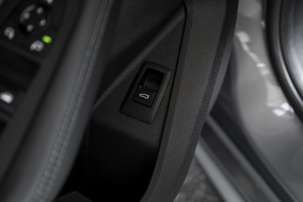 BMW 1-serie 120 M Sport - Automaat | Innovation Pack | Premium Pack | S/K-Panodak | Dig. Cockpit | Adapt. Cruise | Stoel+-Stuurverw. | 360 Camera | NAV + App. Connect | Harman\Kardon | Head-Up | LM 19" | Afn. trekhaak | 1481
