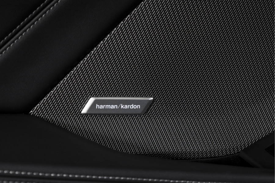 BMW 1-serie 120 M Sport - Automaat | Innovation Pack | Premium Pack | S/K-Panodak | Dig. Cockpit | Adapt. Cruise | Stoel+-Stuurverw. | 360 Camera | NAV + App. Connect | Harman\Kardon | Head-Up | LM 19" | Afn. trekhaak | 1481