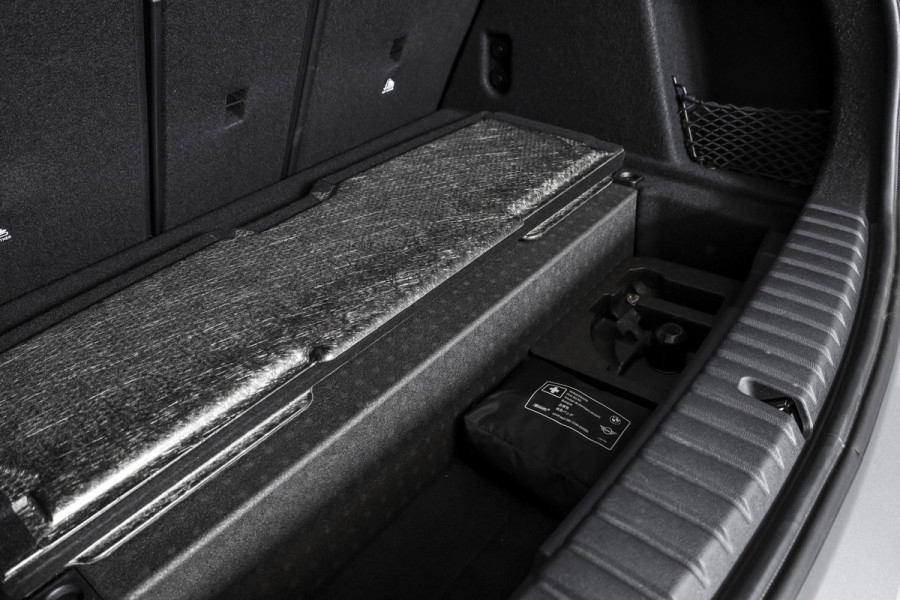 BMW 1-serie 120 M Sport - Automaat | Innovation Pack | Premium Pack | S/K-Panodak | Dig. Cockpit | Adapt. Cruise | Stoel+-Stuurverw. | 360 Camera | NAV + App. Connect | Harman\Kardon | Head-Up | LM 19" | Afn. trekhaak | 1481