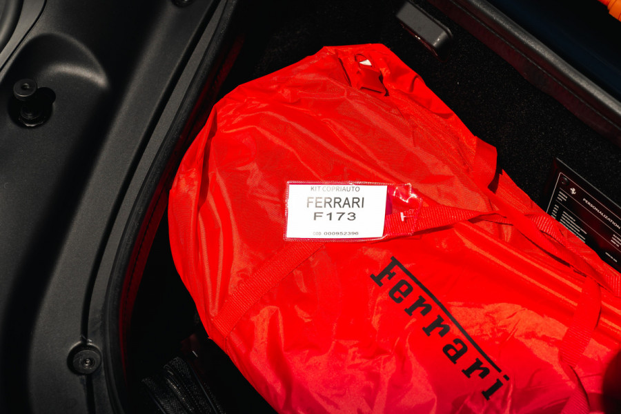 Ferrari SF90 Spider 4.0 V8 | Blu Pozzi | Daytona Seats Cioccolato |