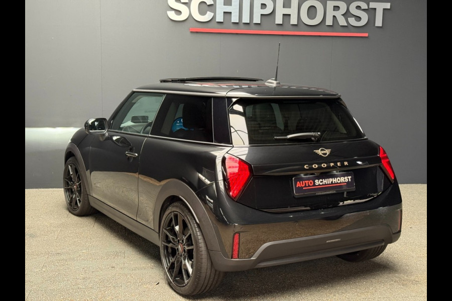 MINI Cooper Cooper 3-drs C 156pk Jcw 18 lmv Pano leer Key-less Head-up