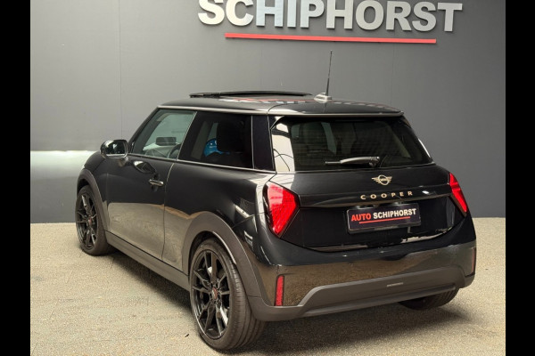 MINI Cooper Cooper 3-drs C 156pk Jcw 18 lmv Pano leer Key-less Head-up