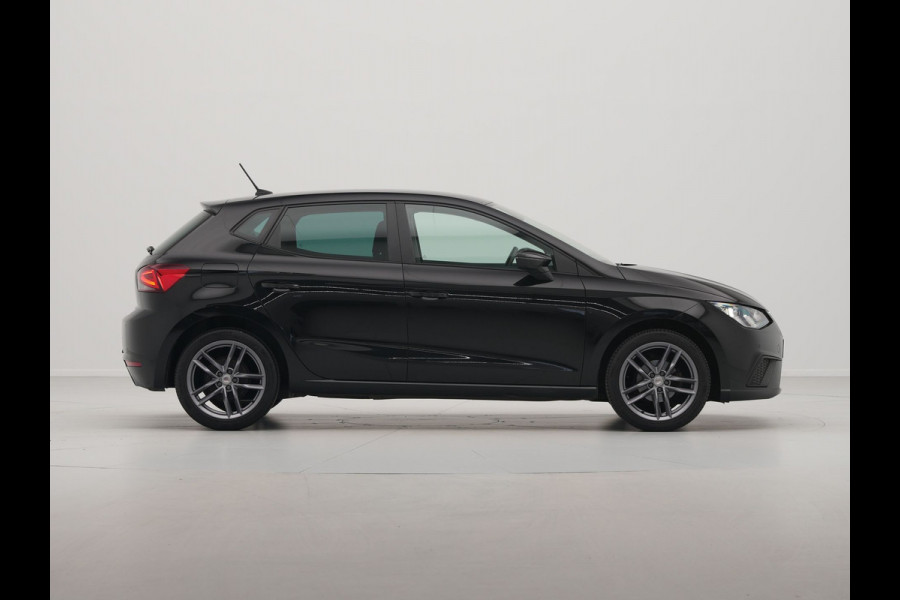 Seat Ibiza 1.0 TSI 95pk Style Business Intense Clima Navigatie Privacyglas Carplay Camera 17" velgen 321