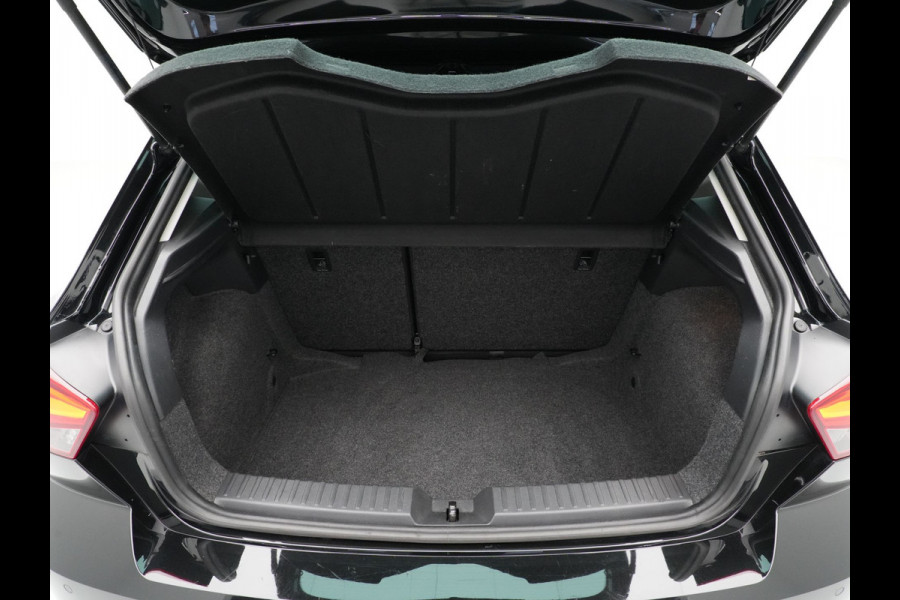 Seat Ibiza 1.0 TSI 95pk Style Business Intense Clima Navigatie Privacyglas Carplay Camera 17" velgen 321