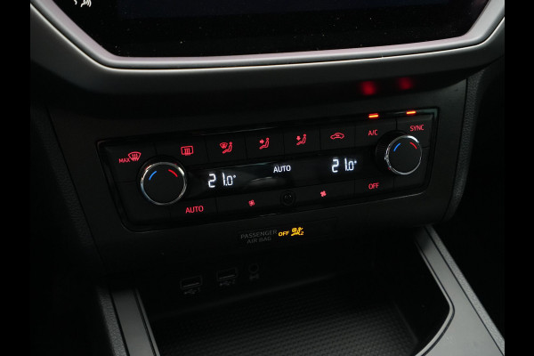 Seat Ibiza 1.0 TSI 95pk Style Business Intense Clima Navigatie Privacyglas Carplay Camera 17" velgen 321