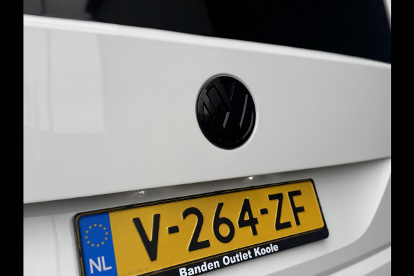 Volkswagen Transporter 2.0 TDI L2H1 Trendline DUBBEL CABINE / AIRCO / LEER / VERLAAGD / SPOILERS