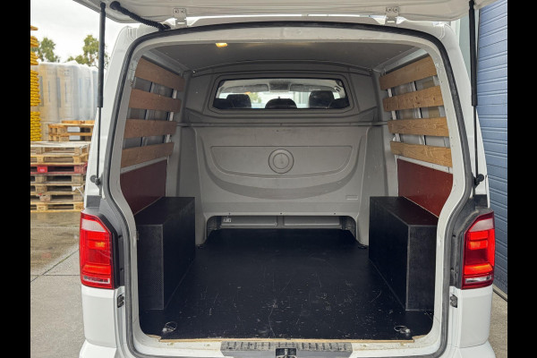 Volkswagen Transporter 2.0 TDI L2H1 Trendline DUBBEL CABINE / AIRCO / LEER / VERLAAGD / SPOILERS